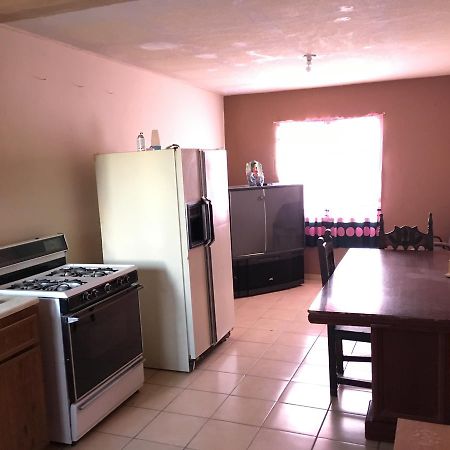 Blanquita Guesthouse Manuel F. Martínez Dış mekan fotoğraf
