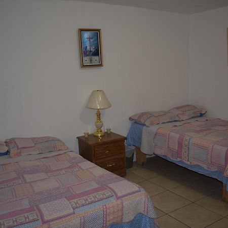 Blanquita Guesthouse Manuel F. Martínez Dış mekan fotoğraf