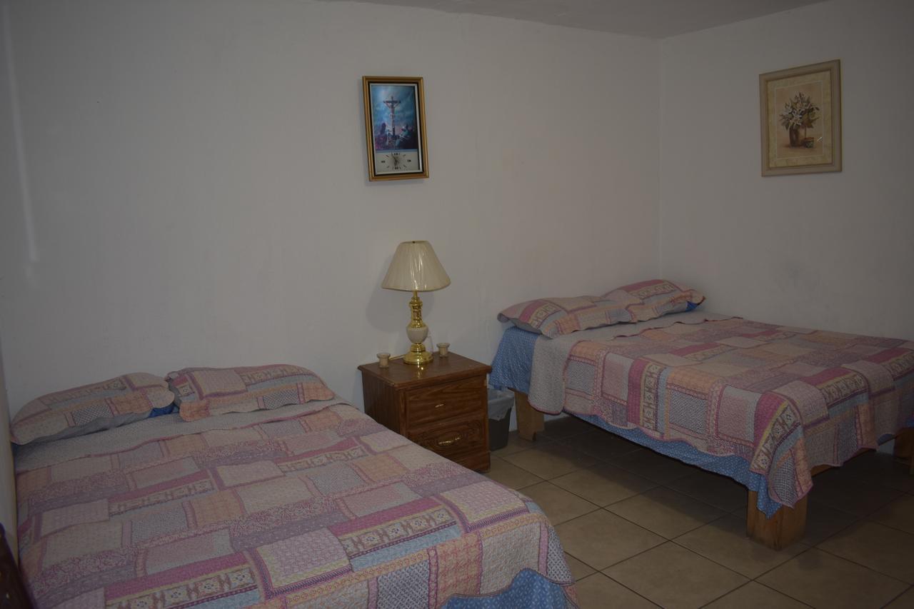 Blanquita Guesthouse Manuel F. Martínez Dış mekan fotoğraf